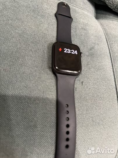 Часы apple watch se 44 mm