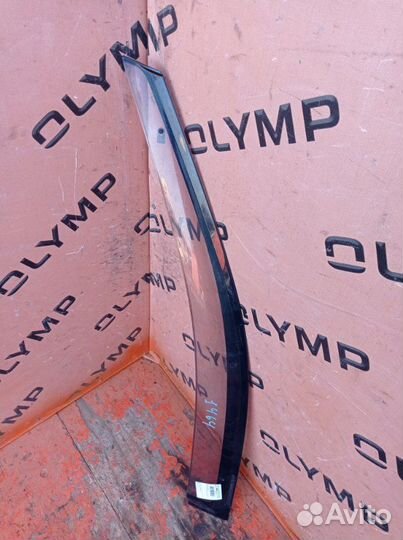 Ветровик передний левый Toyota Harrier MCU30