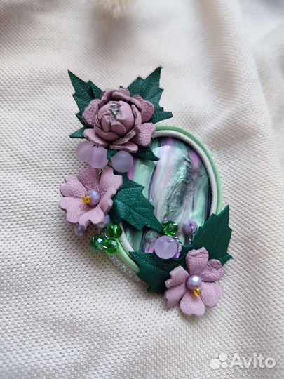 Брошь ручной работы