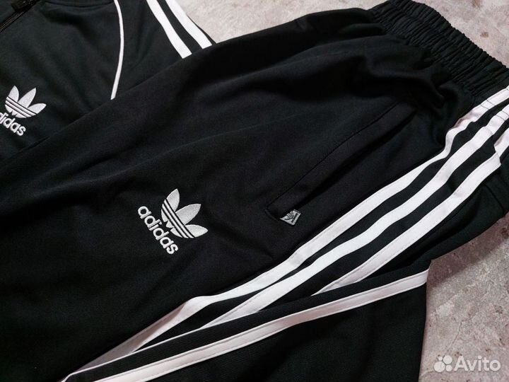 Спортивный костюм Adidas