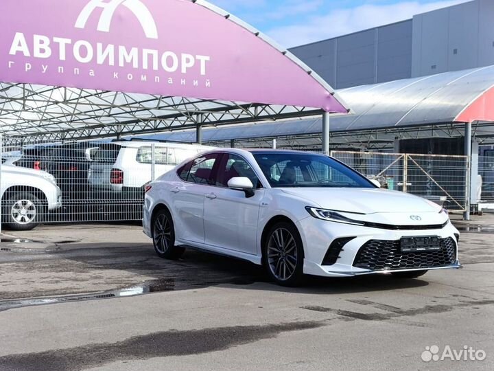 Toyota Camry 2.0 CVT, 2024