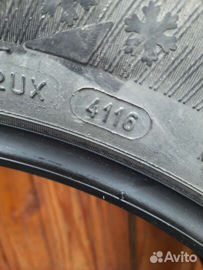 Michelin X-Ice North 3 215/60 R17