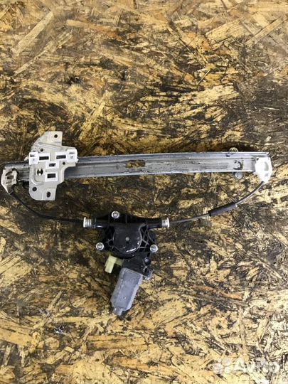 Стеклоподъемник задний правый Kia Rio хэтчбек 1.4