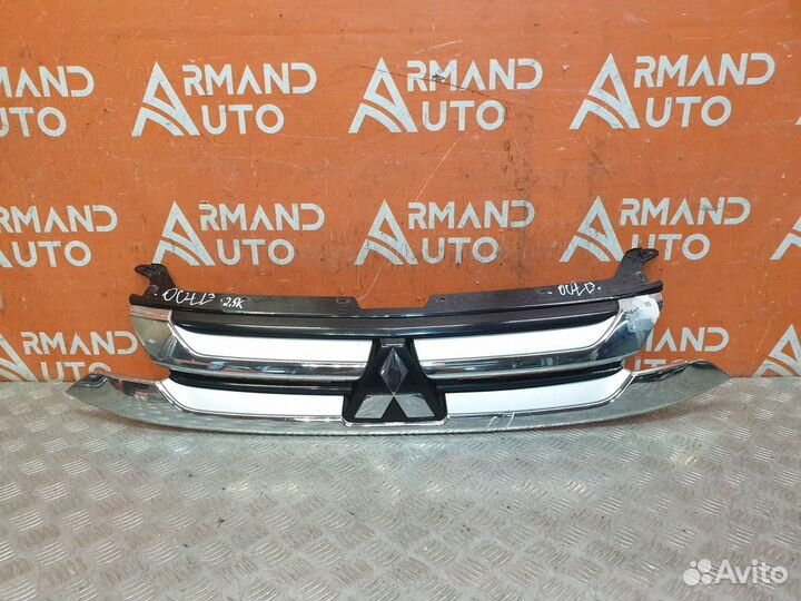 Решетка радиатора Mitsubishi Outlander 3 2015-2018