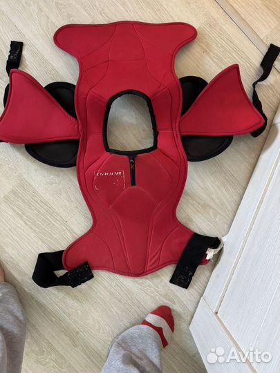 Нагрудник хоккейный sr m