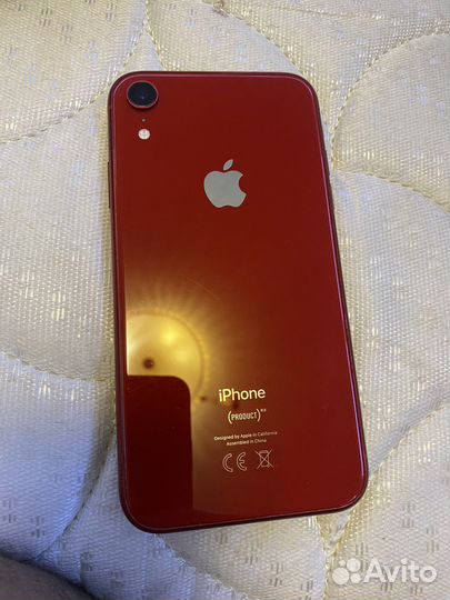 Телефон iPhone XR
