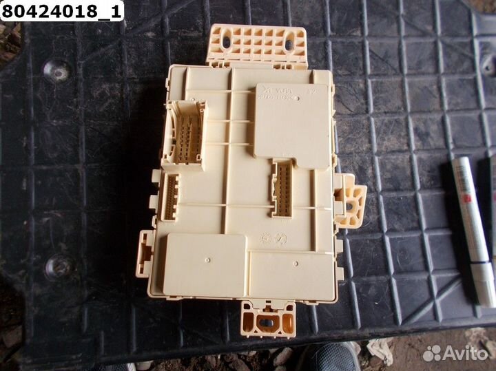 Блок предохранителей салонный KIA Ceed