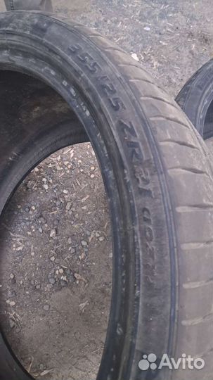 Pirelli P Zero 355/25 R21