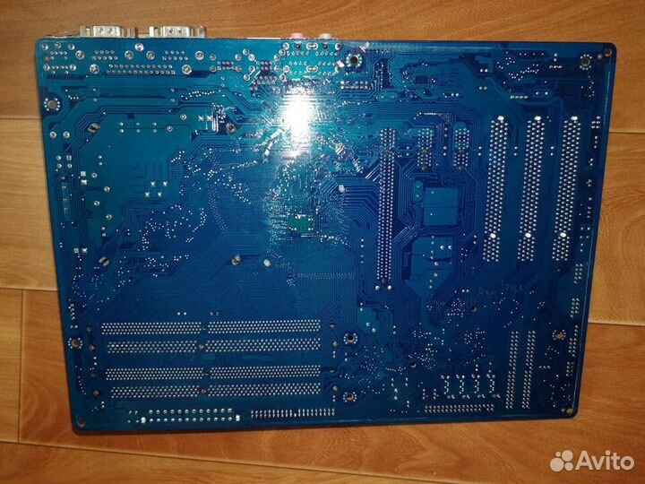 Материнская плата Gigabyte GA-81915PL с Pentium 4