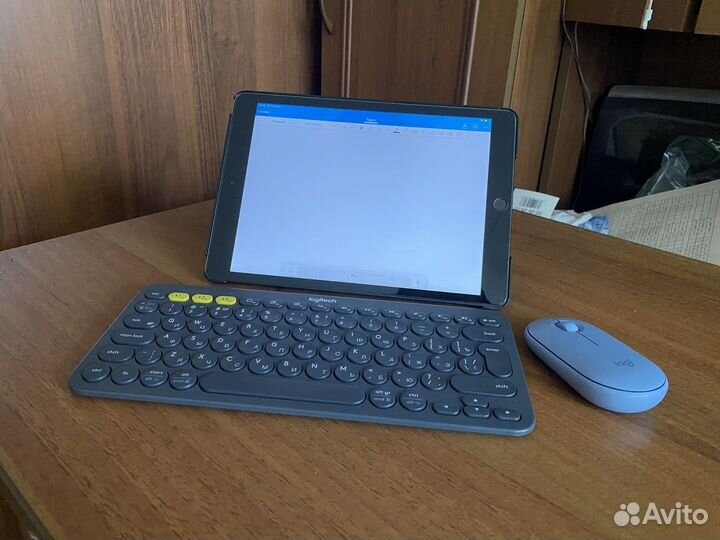 iPad 8 2020 wifi 32gb клавиатура и мышь