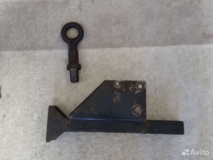 Продам буксирные кронштейны