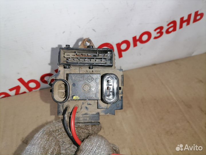 Резистор отопителя Renault Megane 1