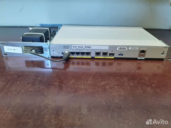 Маршрутизатор cisco, коммутатор d-link