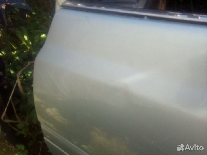 Продам на Тойоту Корону Премио переднюю левую двер