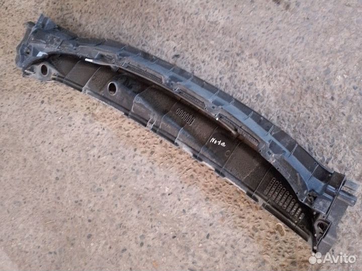 Жабо Nissan Note E11