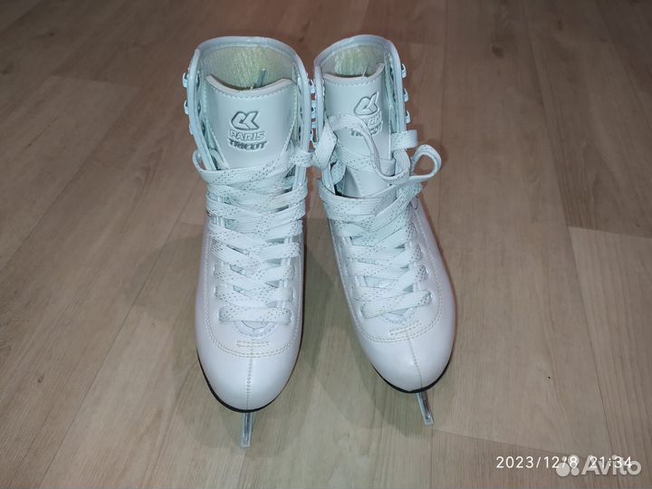 Продам коньки женские