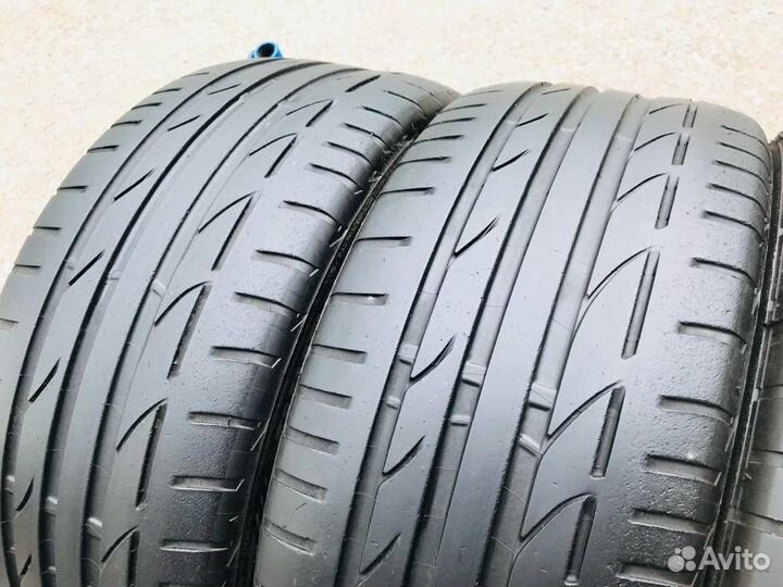 Bridgestone Potenza S001 235/40 R19