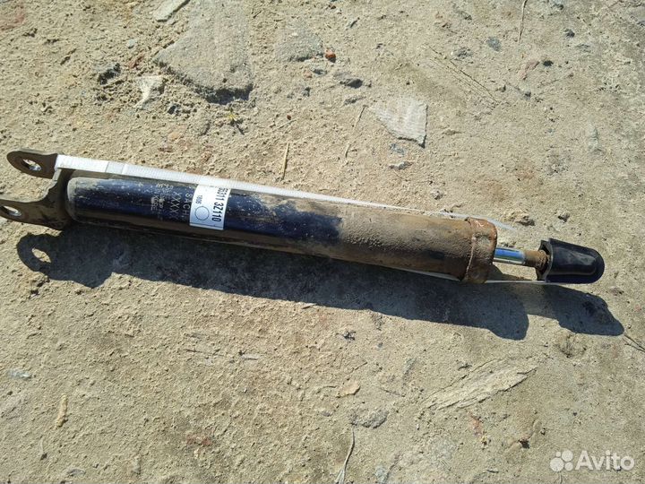 Амортизатор задний б/у хендай i40