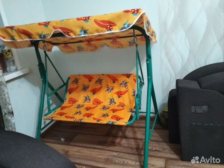 Продам качели