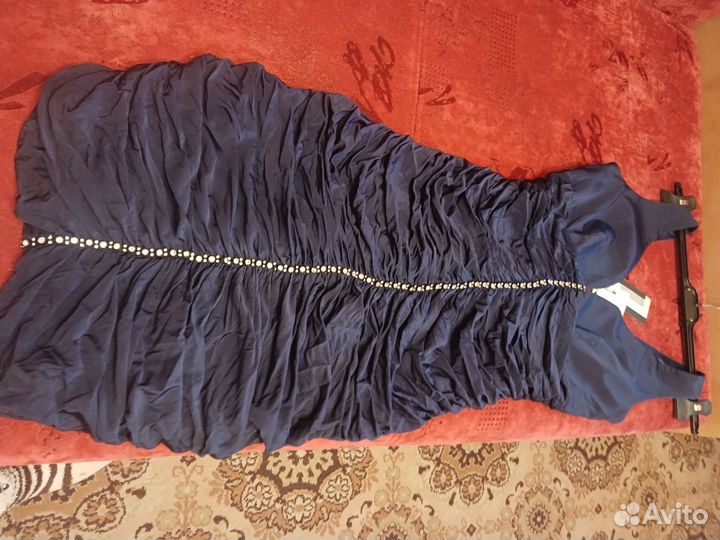 Вечернее платье 46 размера новое