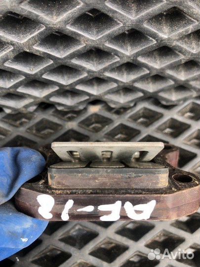 Лепестковый клапан Honda Dio 18 25 AF-18E