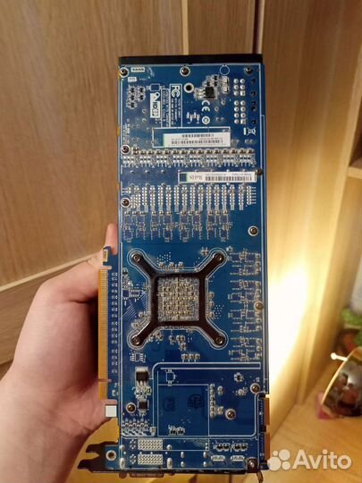 Видеокарта AMD 6970 hd