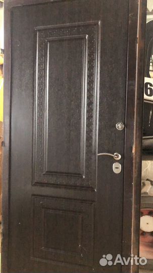 Дверь входная металлическая бу