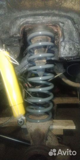 Пружины усиленные задние риф нива, шеви