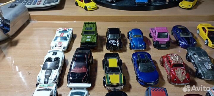 Продаю коллекцию машинок hot wheels
