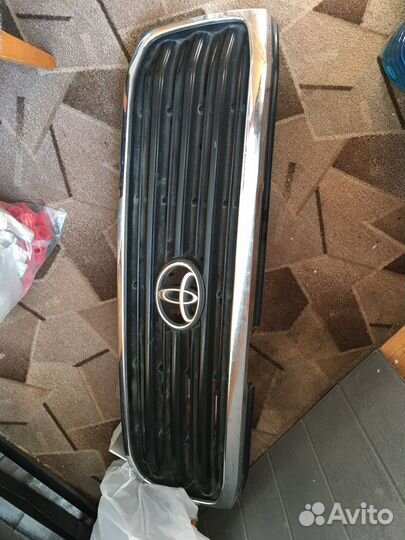 Решетка радиатора TLC 100