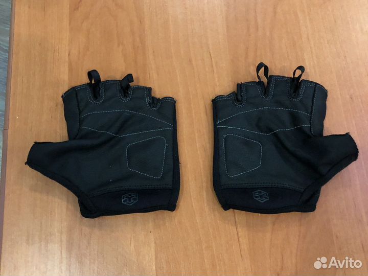 Перчатки б/у