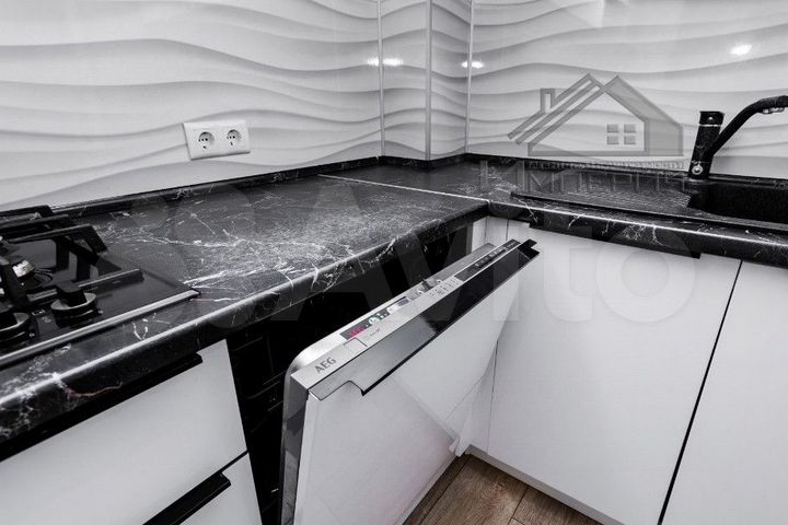 2-к. квартира, 58,8 м², 1/9 эт.