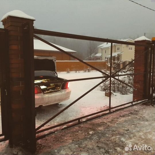 Ворота с автоматикой Алютех