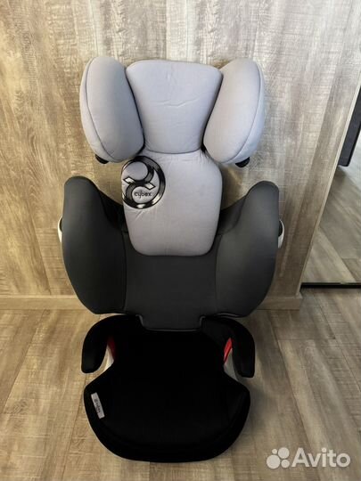 Автомобильное кресло