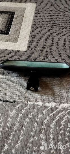 Зеркало заднего вида