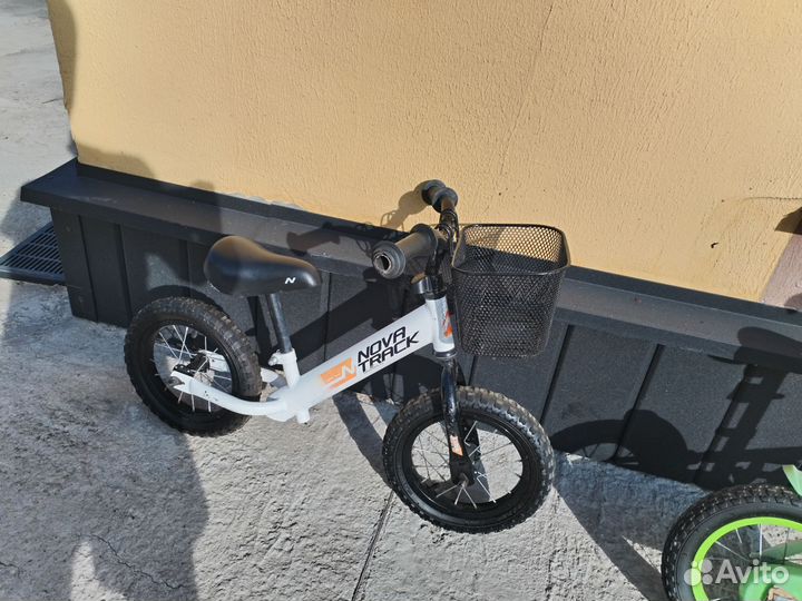 Беговел Novatrack Jump