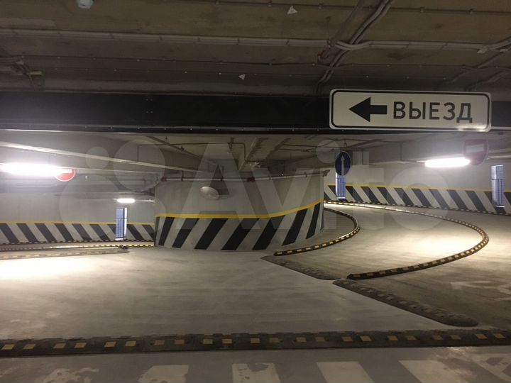 Машиноместо, 14 м²