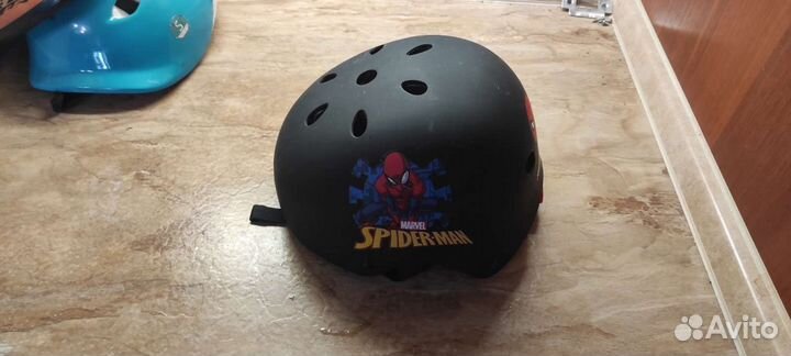 Шлем для велосипеда с защитой затылка