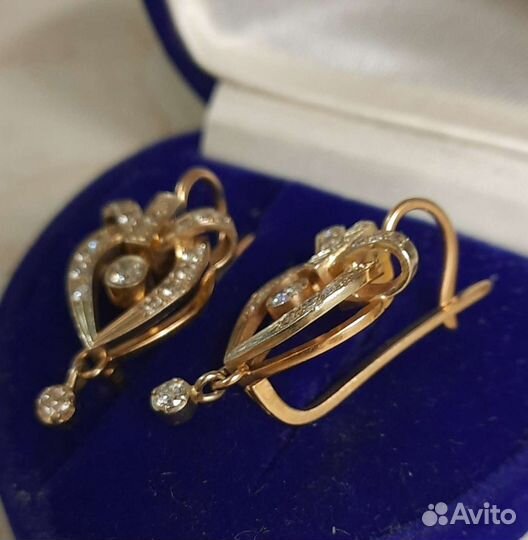 Золотые серьги с бриллиантами
