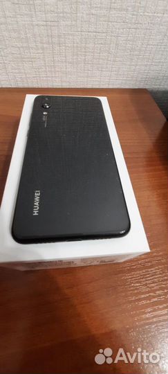 HUAWEI P20, 4/128 ГБ