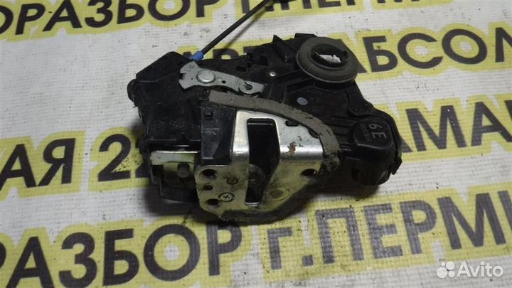 Замок двери передней правой Toyota Camry XV40 200