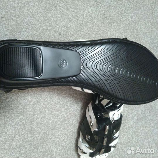 Шлепанцы женские