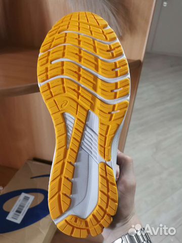 Беговые кроссовки asics gt 1000