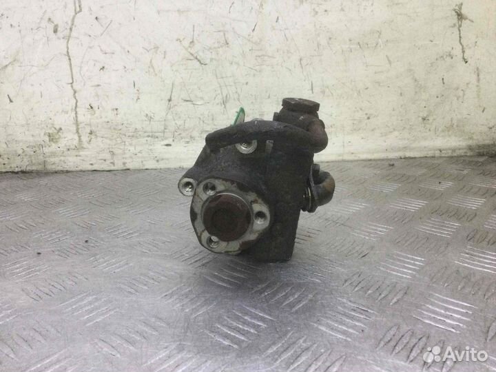 Насос гидроусилителя руля Фольксваген Шаран 7M0145