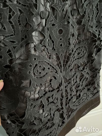 Платье атласное с кружевом 44-46