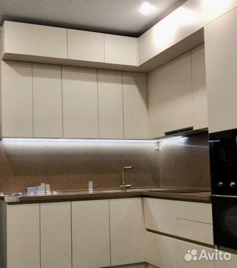 Кухонный гарнитур угловой