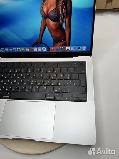 Новый macbook Pro 14 m1 Pro 1Tb SSD 52 цикла