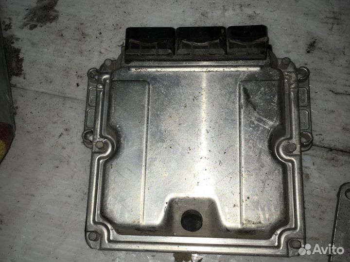 Эбу 0281010787 Renault Master 2.2DCI G9T Opel Mova