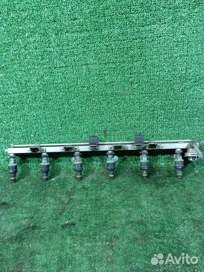 Топливная рампа с форсунками BMW 5 серия