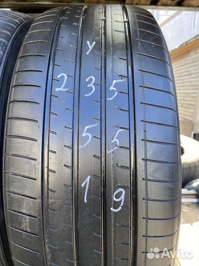 Yokohama BluEarth-XT AE61 235/55 R19 101V